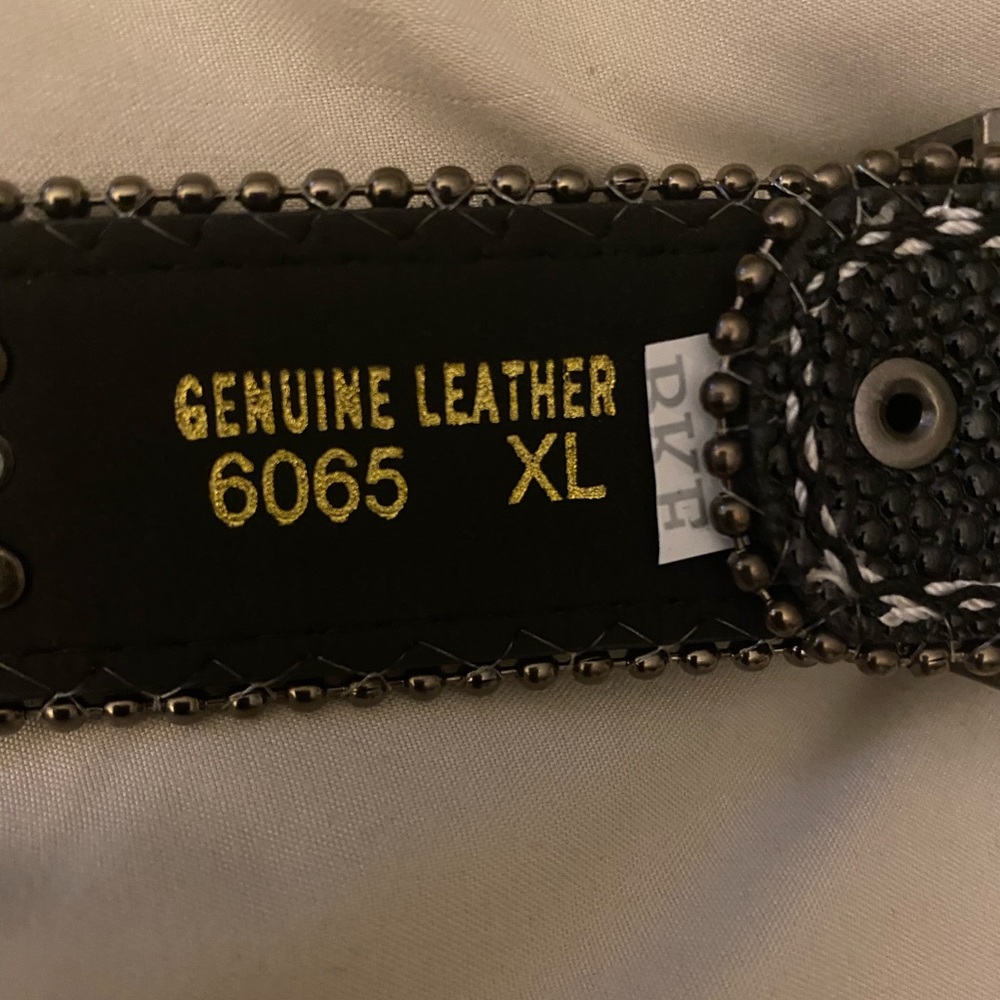 Belt - Picture 3 of 7